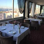 Perama Hotel 3*