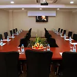 Hotel Perama 3*