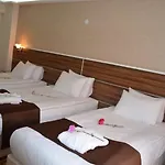 Hotel Perama