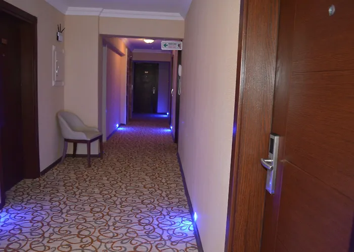 Отель Perama 3*