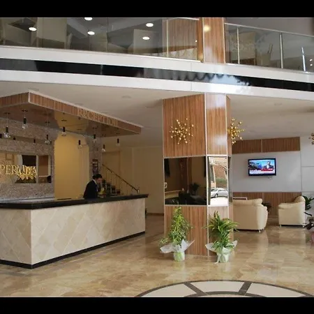Hotel Perama 3*